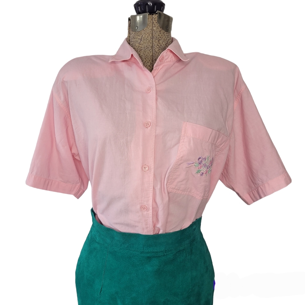 Vintage PCH pink short sleeve button down shirt in size small